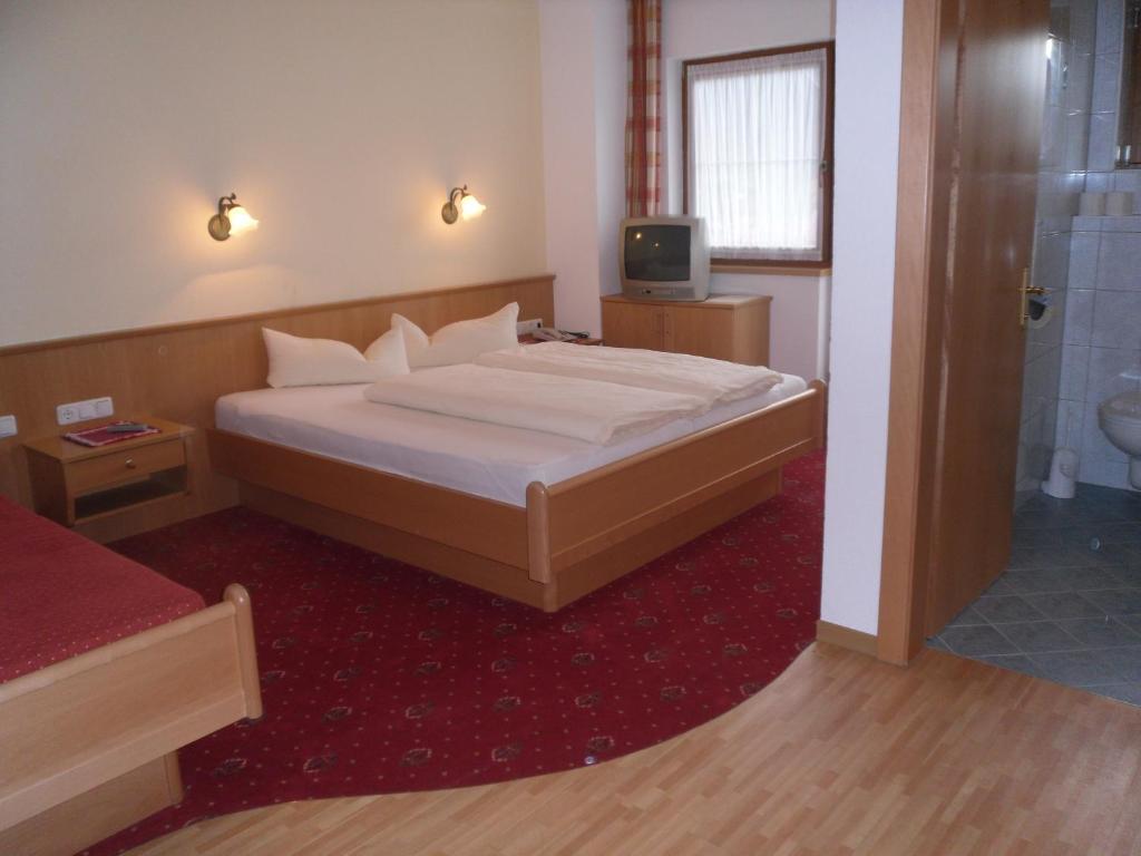 Walchenhof Hotel Mayrhofen Room photo